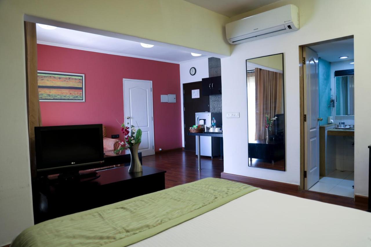 Royal Orchid Golden Suites Pune Ngoại thất bức ảnh