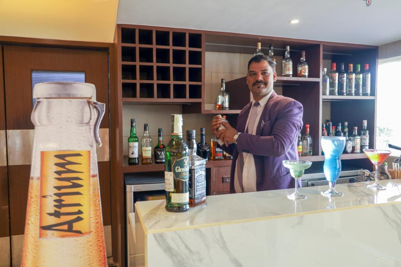 Royal Orchid Golden Suites Pune Ngoại thất bức ảnh