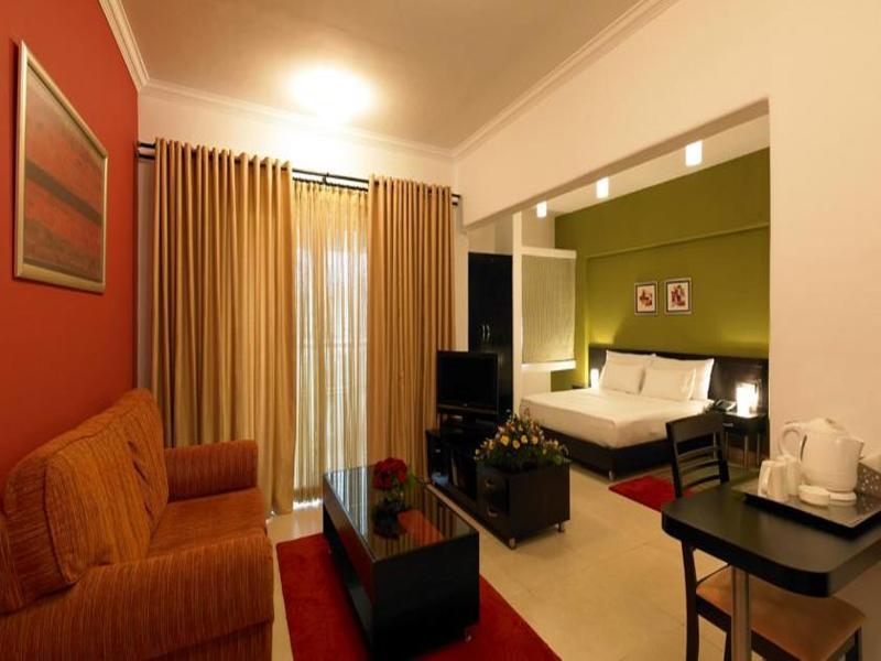 Royal Orchid Golden Suites Pune Ngoại thất bức ảnh