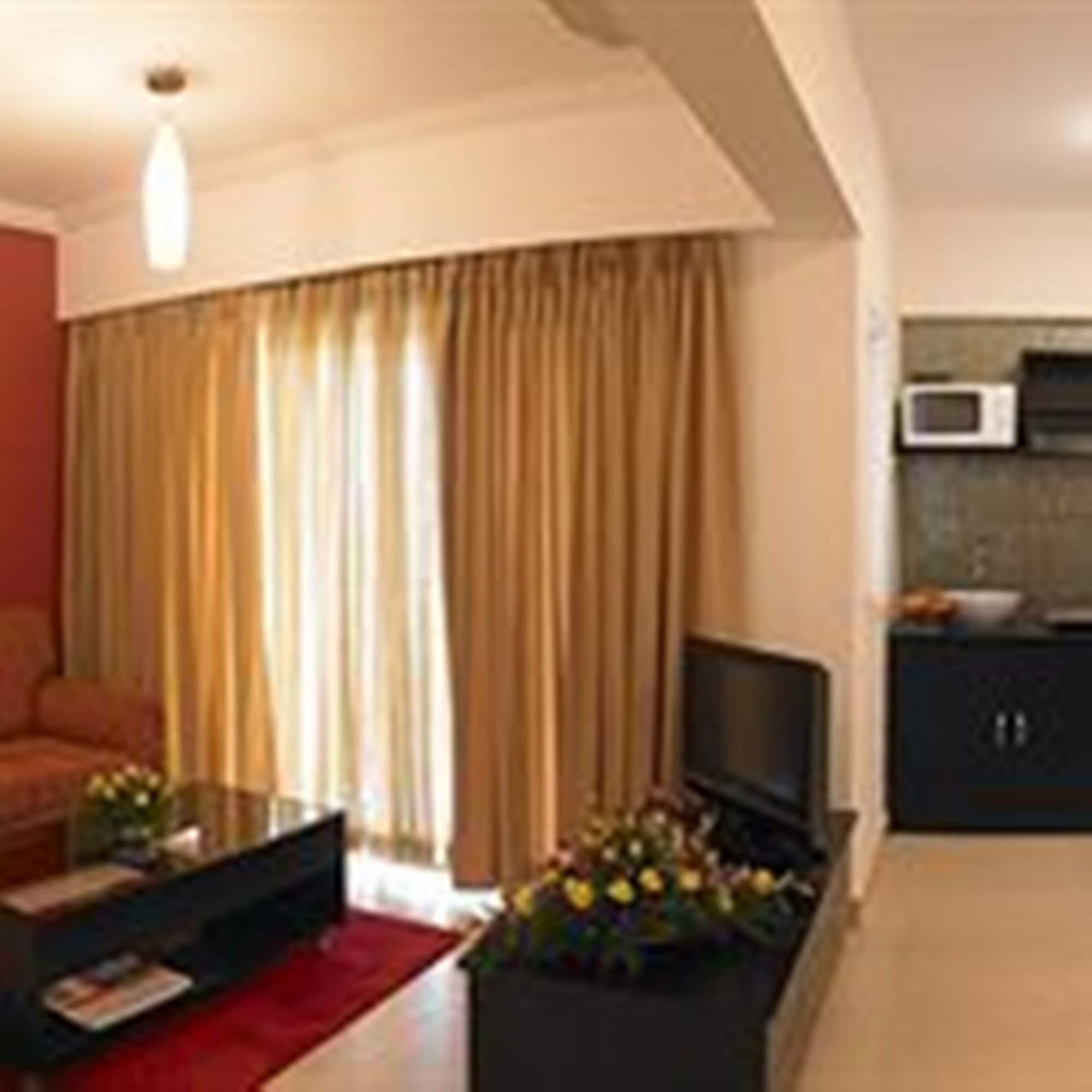 Royal Orchid Golden Suites Pune Ngoại thất bức ảnh