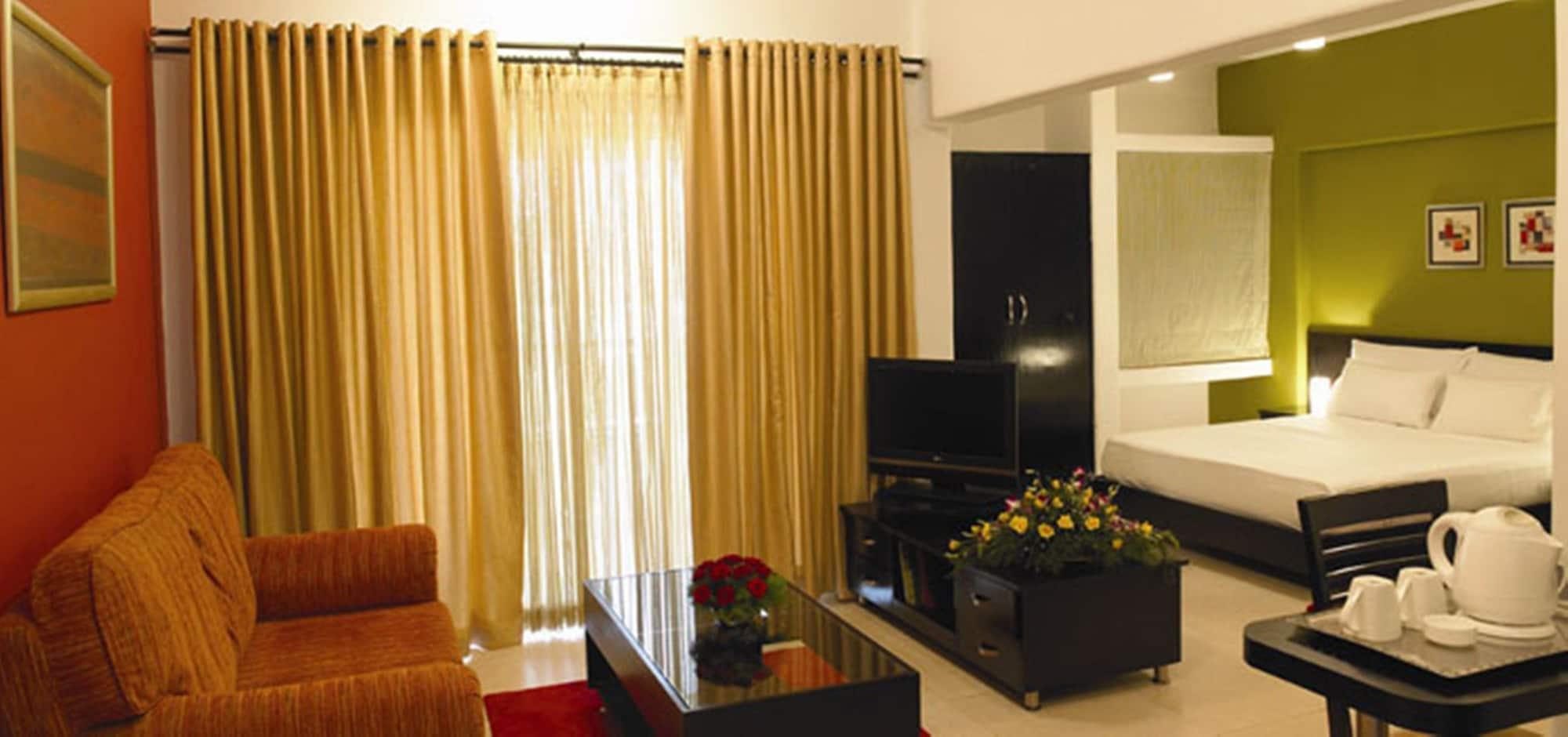 Royal Orchid Golden Suites Pune Ngoại thất bức ảnh