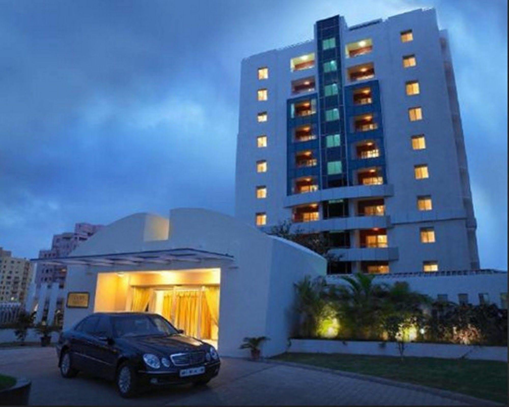 Royal Orchid Golden Suites Pune Ngoại thất bức ảnh