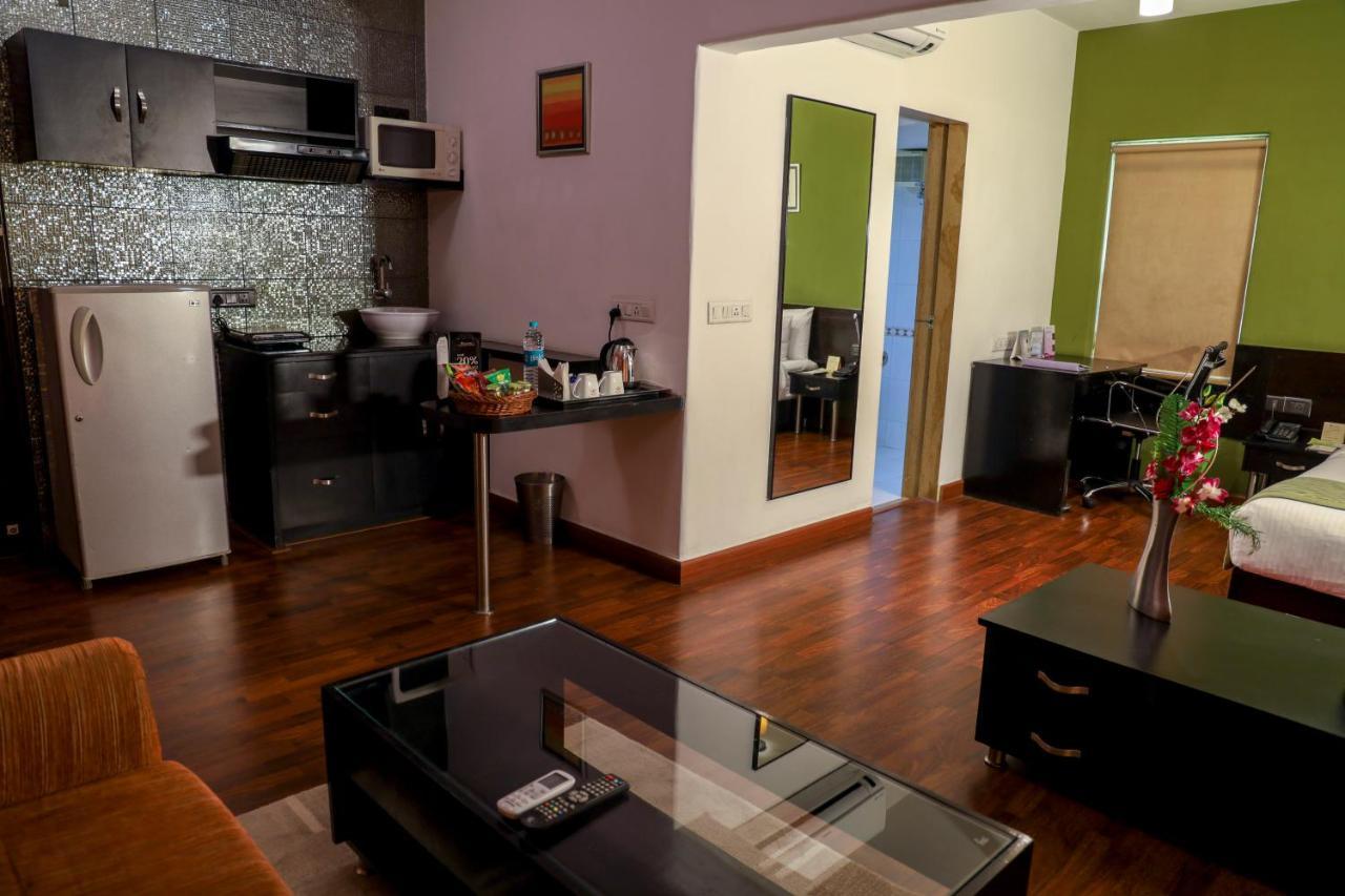 Royal Orchid Golden Suites Pune Ngoại thất bức ảnh
