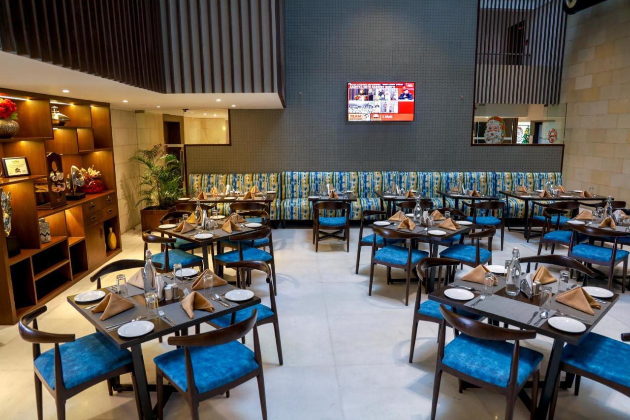 Royal Orchid Golden Suites Pune Ngoại thất bức ảnh