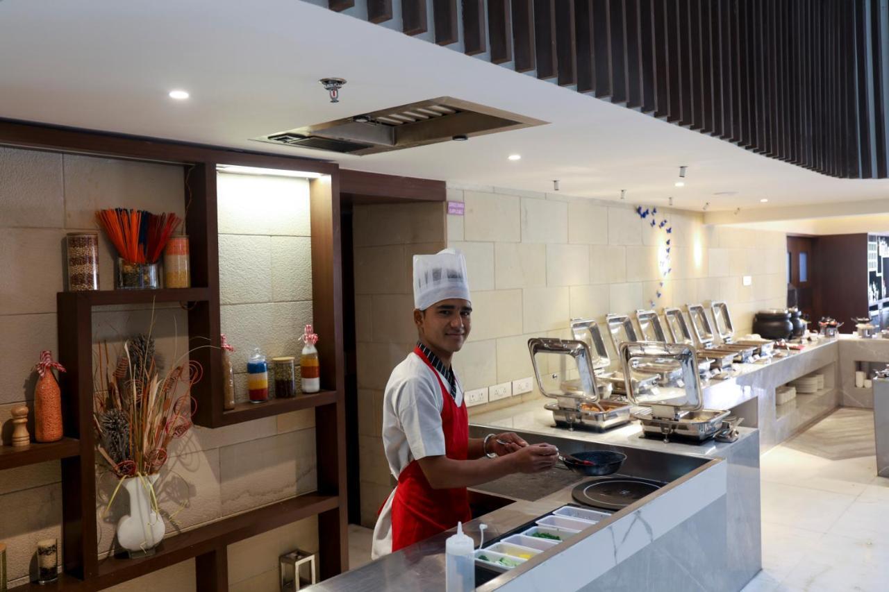 Royal Orchid Golden Suites Pune Ngoại thất bức ảnh