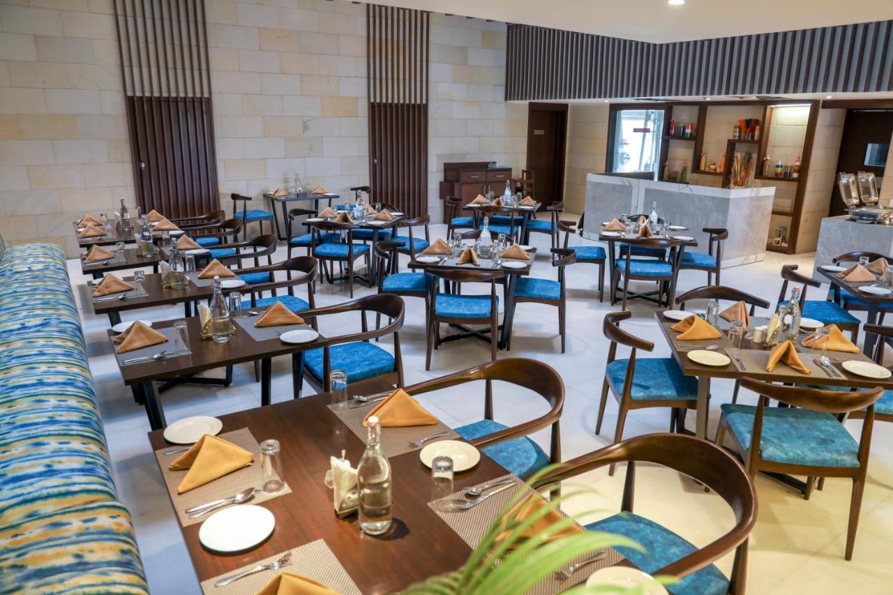 Royal Orchid Golden Suites Pune Ngoại thất bức ảnh